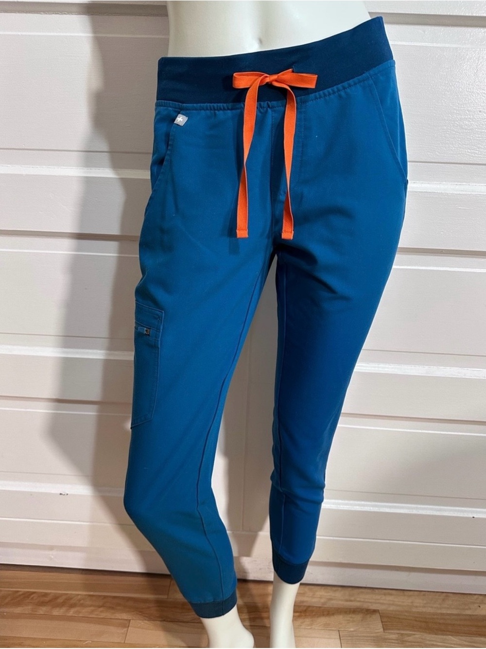FIGS Zamora Jogger Scrub Pants Size XS Blue Medical Technical Collection $79